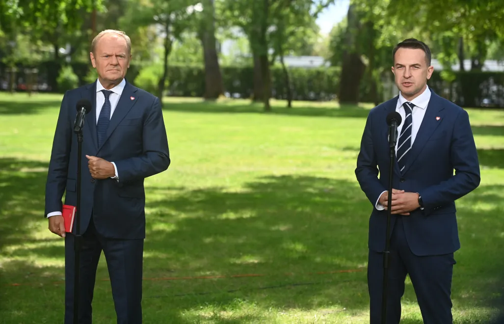 Donald Tusk i Adam Szłapka