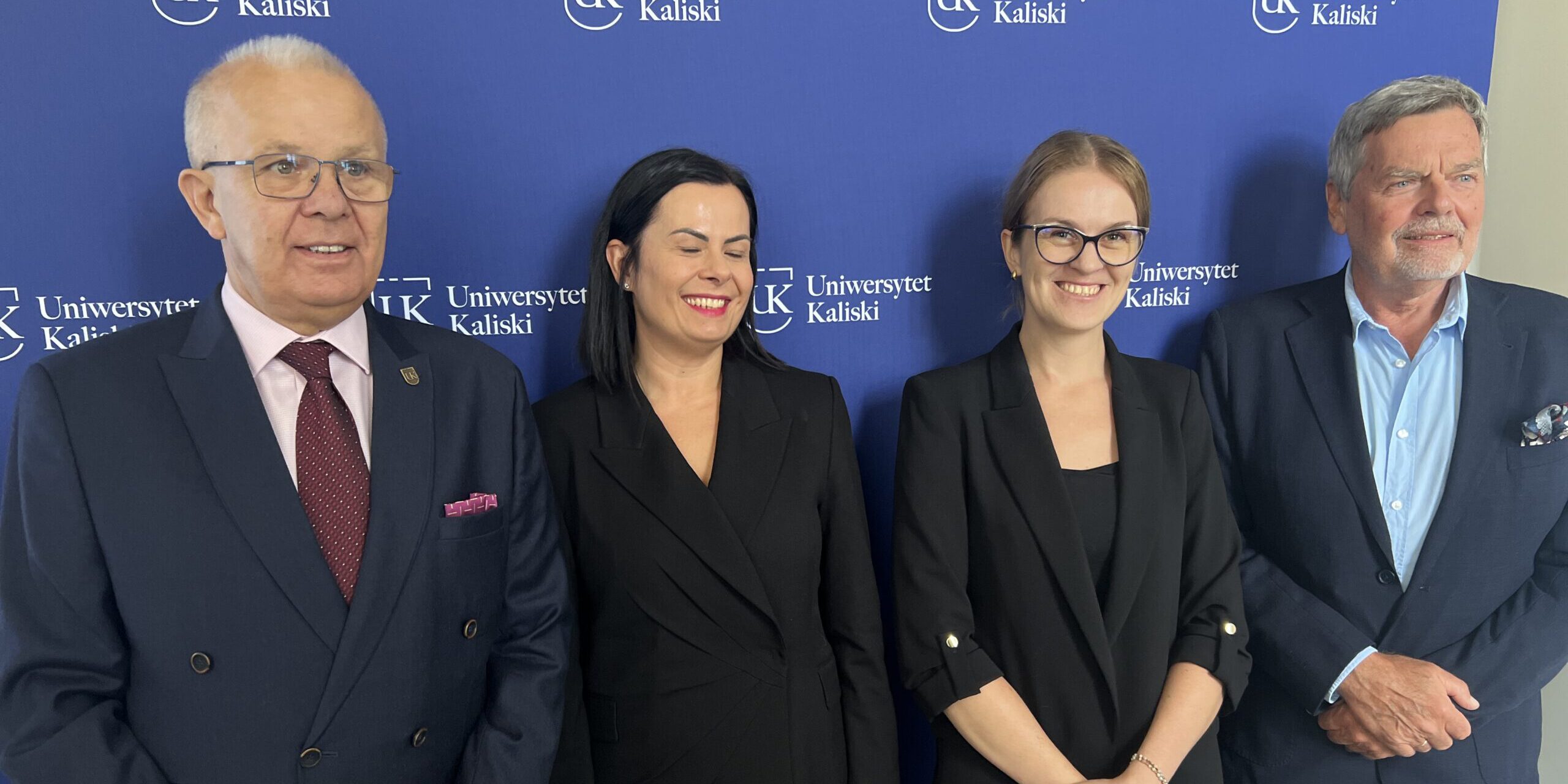 Uniwersytet Kaliski badania Polaków
